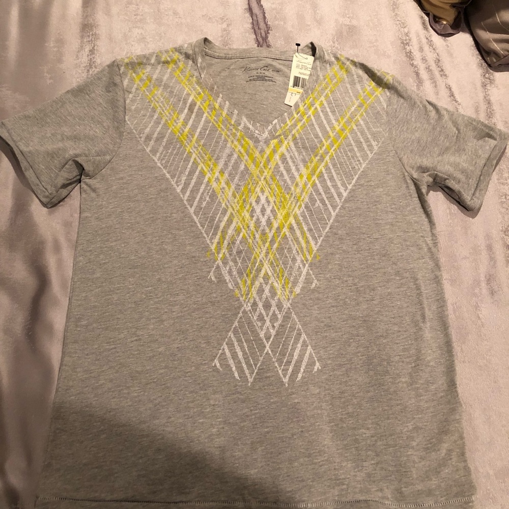Kenneth Cole T-Shirt